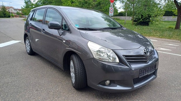 Toyota Verso 2.0 D-4D Luna 183E KM - Sz.könyv -...