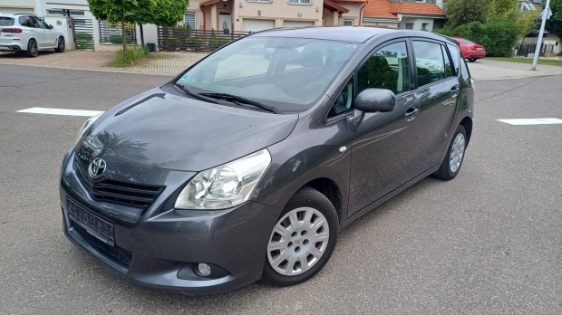Toyota Verso 2.0 D-4D Luna 183E KM - Sz.könyv -...