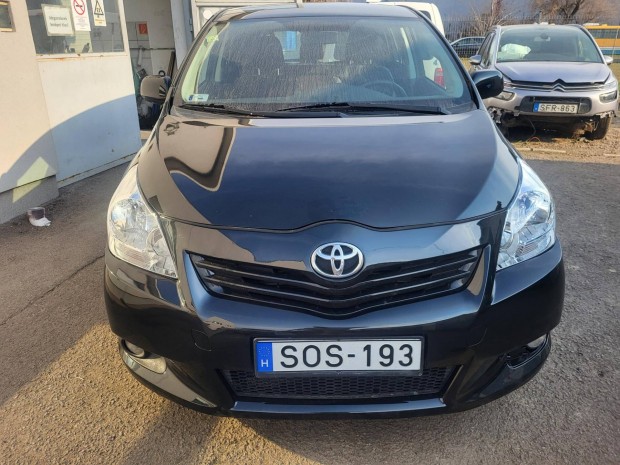 Toyota Verso 2.0 D-4D Terra 154000km! Indul- �z...
