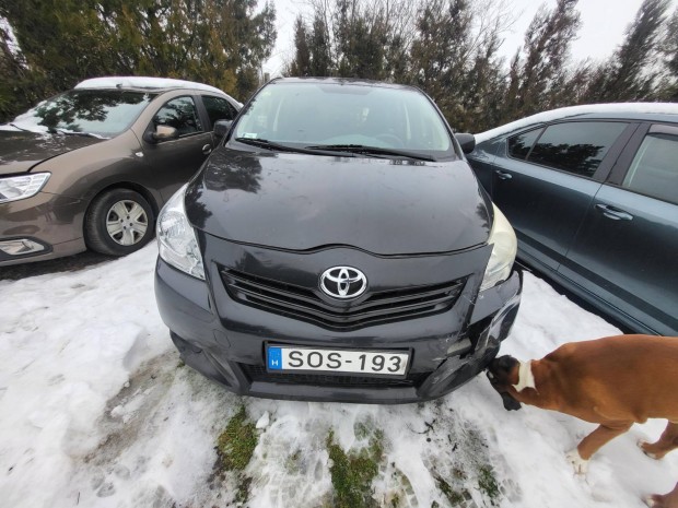 Toyota Verso 2.0 D-4D Terra 154000km! Indul- �z...