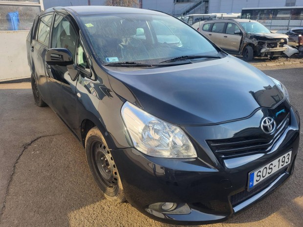 Toyota Verso 2.0 D-4D Terra 154000km! Indul- �z...