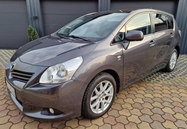 Toyota Verso 2.2 D-CAT Sol Hazai j Vsrls.NA...