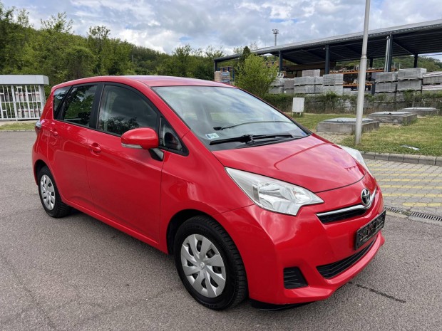 Toyota Verso-S Verso S 1.33 VVT-i Club Szép És...