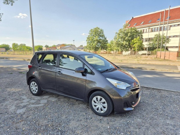 Toyota Verso-S Verso S 1.33 VVT-i Club Szervizk...