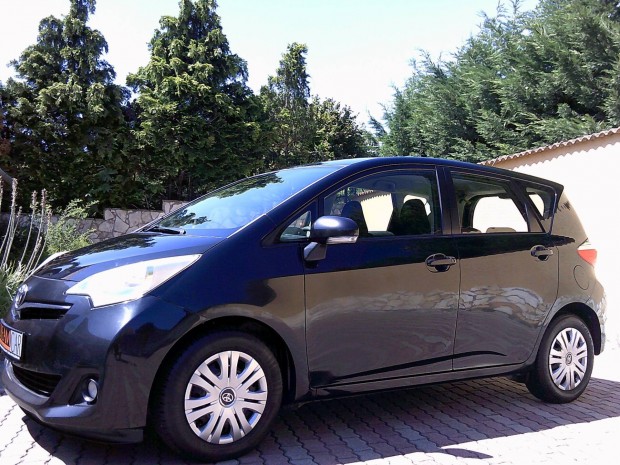 Toyota Verso-S Verso S 1.4 D-4D Végig karbantar...