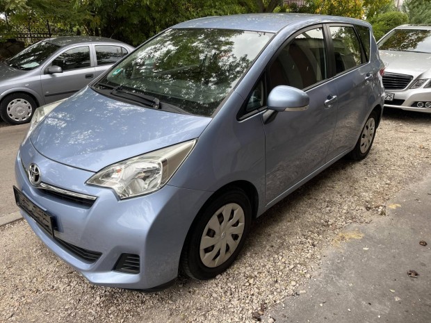 Toyota Verso-S Verso S 1.4 D-4D téli-nyári gumi...
