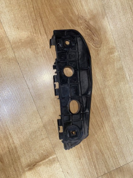 Toyota Verso bal els� l�kh�r�t� tart� 525360F020