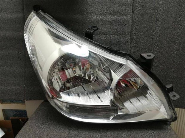 Toyota Verso f�nysz�r� jobb 2009 -> 2012 (H11,HB3)