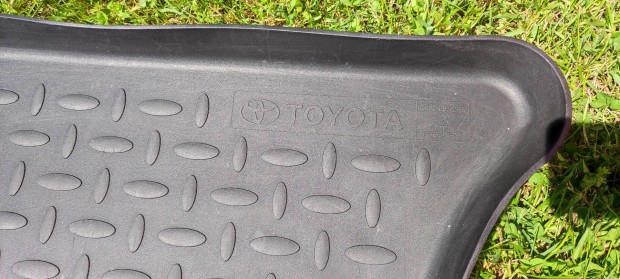Toyota Verso gyári csomagtér tálca csomagtértálca jó állapotban