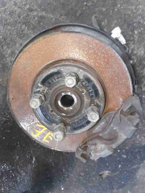 Toyota Yaris 05-10 Jobb Els Csonkllvny Kerkaggyal + Fknyereg +