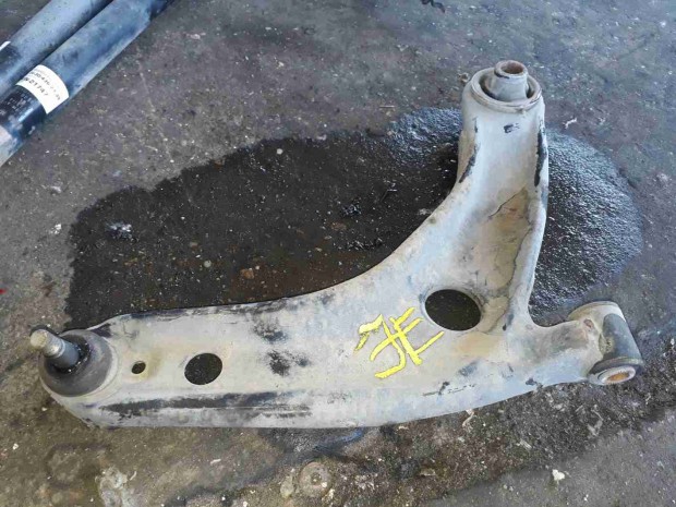 Toyota Yaris 05-10 Jobb Els Lengkar