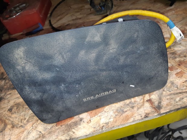 Toyota Yaris 05-10 Utasoldali L�gzs�k