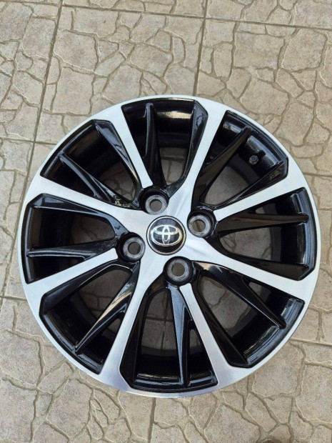 Toyota Yaris 15" felni + tli gumi