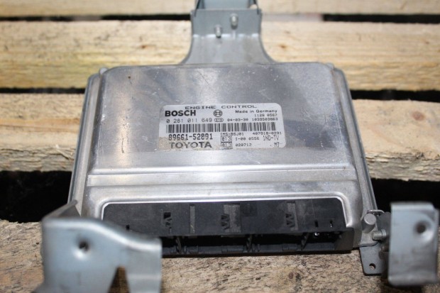 Toyota Yaris 1ND-TV motorvezérlő elektronika 89661-52891