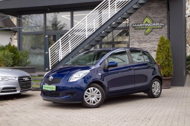 Toyota Yaris 1.0 998 Ice Dark Blue Metallic +El...