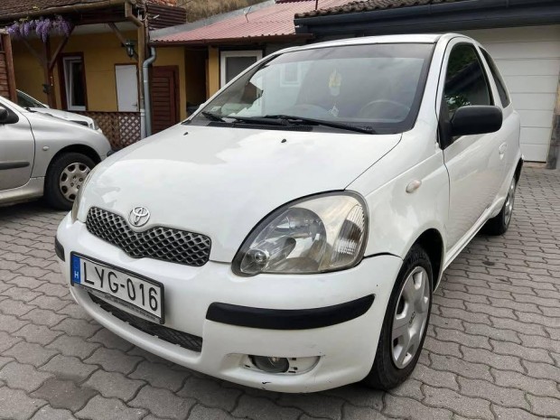 Toyota Yaris 1.0 Blue Ice M-MT Korából adódóan...