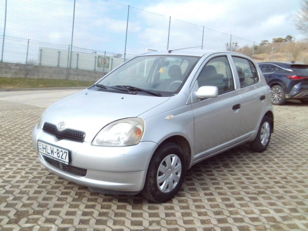 Toyota Yaris 1.0 Harmony J motorral.5l-es fogy...