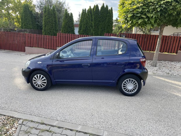 Toyota Yaris 1.0 Harmony szervokormny 144.000...