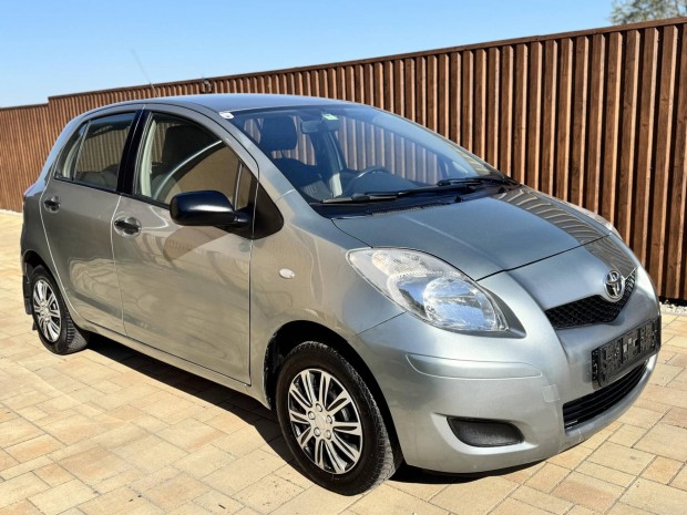 Toyota Yaris 1.0 Ice