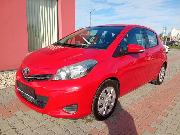 Toyota Yaris 1.0 LIFE