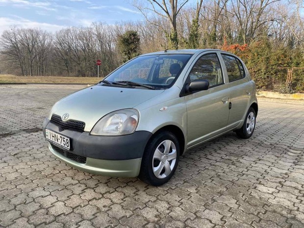 Toyota Yaris 1.0 Linea Luna 142000 km Mkd Kl...