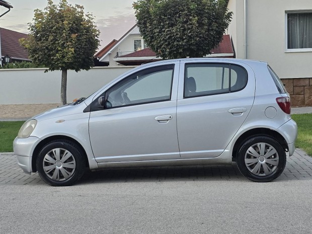 Toyota Yaris 1.0 Linea Luna Sok Műszaki!