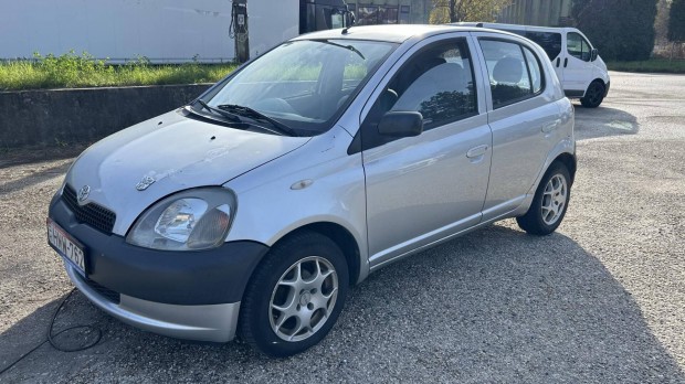 Toyota Yaris 1.0 Linea Terra Alkalmi Vtel