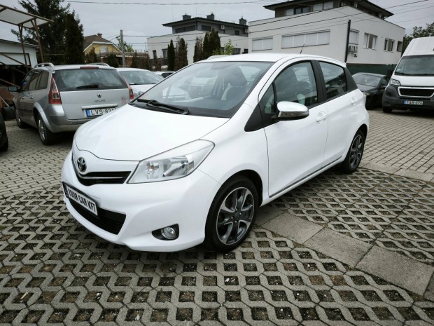 Toyota Yaris 1.0 Live Plus 85000 KM!