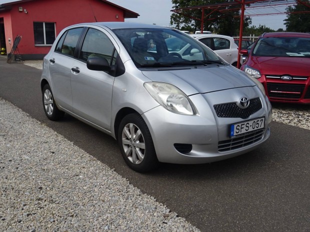 Toyota Yaris 1.0 Sol AC