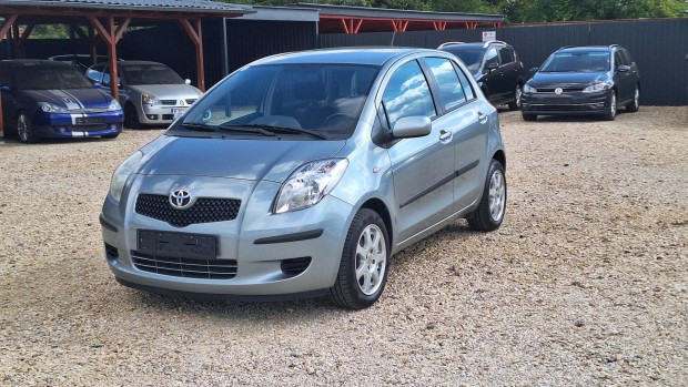 Toyota Yaris 1.0 Terra Plus M-MT Első tulajdono...