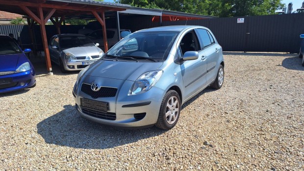 Toyota Yaris 1.0 Terra Plus M-MT Első tulajdono...