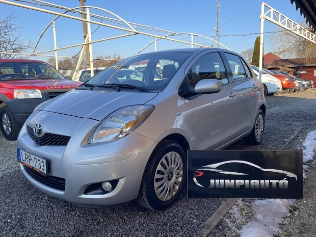 Toyota Yaris 1.0 jszer egy gazds kisaut 70....