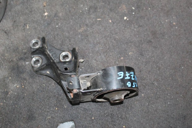 Toyota Yaris 1 1.5B 1999-2005 Motortartó bak 12325-21020
