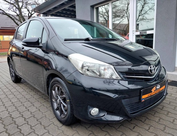 Toyota Yaris 1.33 Active+Cool CVT Garant�lt 113...
