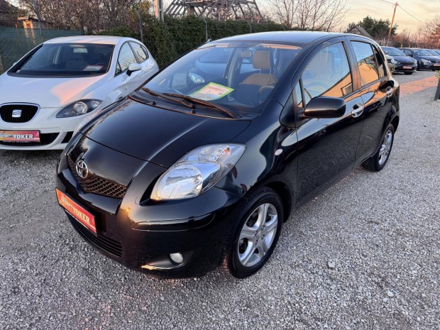 Toyota Yaris 1.33 Executive 1 Tulajdonostl.FRI...
