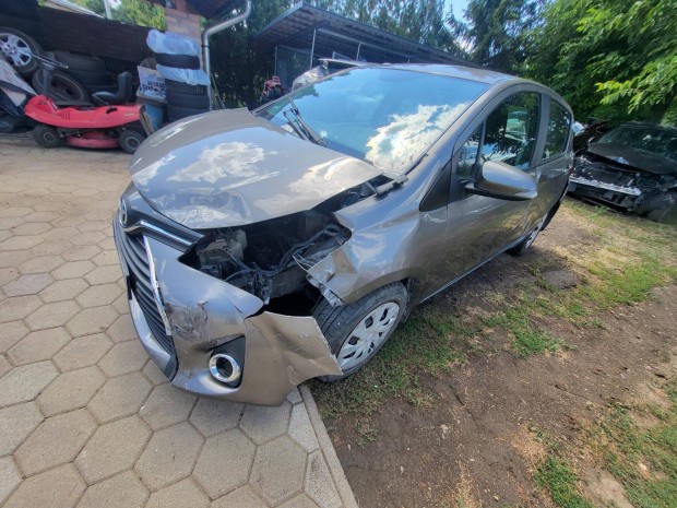 Toyota Yaris 1.33 Live Magyarországi első tulaj...