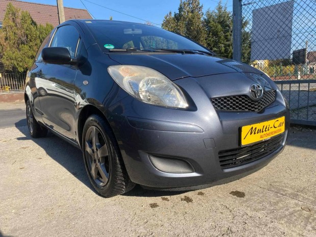 Toyota Yaris 1.33 Terra Szervizknyv.Gyri Kulc...