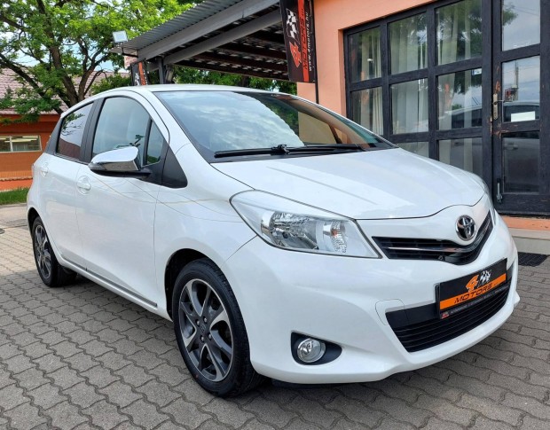 Toyota Yaris 1.33 Trend Els Tulaj. Gyri Fnye...
