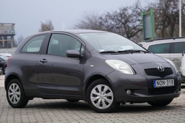 Toyota Yaris 1.3 Exe