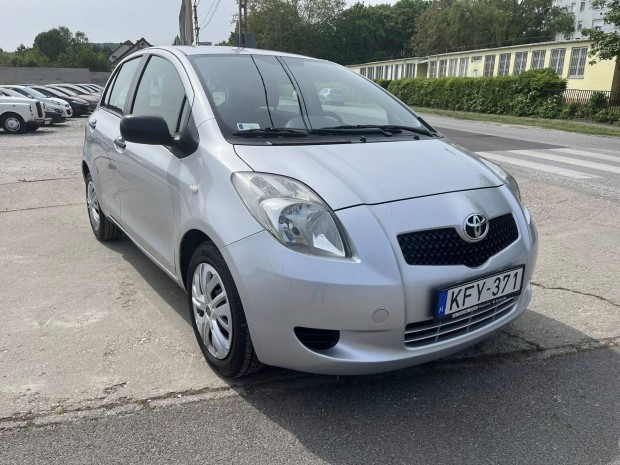 Toyota Yaris 1.3 Exe