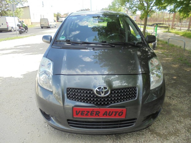 Toyota Yaris 1.3 Exe Állofűttés T RADAR Multi K...