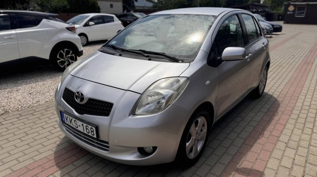 Toyota Yaris 1.3 Exe Magyarországi! Kulcsnélkül...