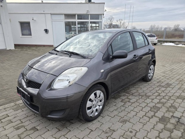 Toyota Yaris 1.3 Ice Plus Klma. Aux. 6x Lgzsk