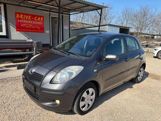 Toyota Yaris 1.3 Ice Plus Megk�m�lt!