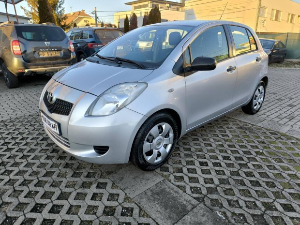 Toyota Yaris 1.3 Sol AC