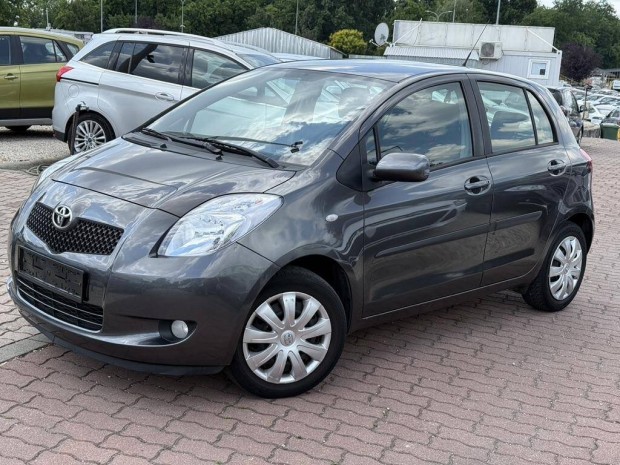 Toyota Yaris 1.3 Sol AC