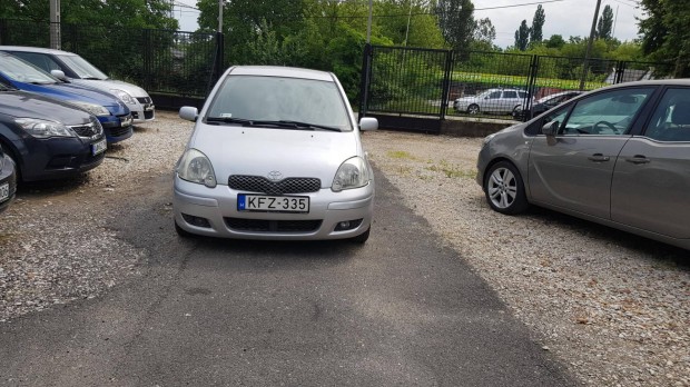 Toyota Yaris 1.3 Sol AC Jghideg Klma.ABS.j a...