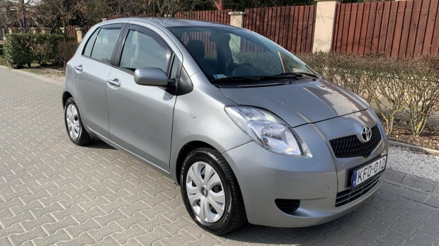 Toyota Yaris 1.3 Sol AC M-MT Automata!Tol.Kamer...