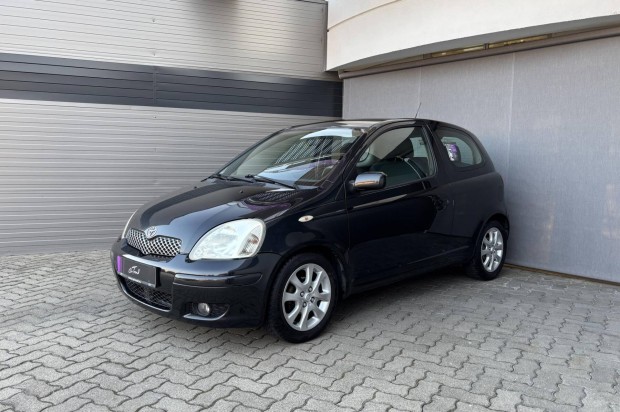 Toyota Yaris 1.3 Sol Garanci�val!