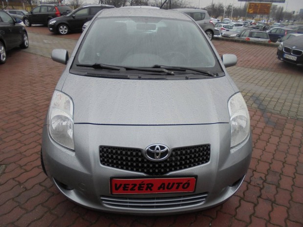 Toyota Yaris 1.3 Terra M Korm�ny T RADAR K�dl�m...